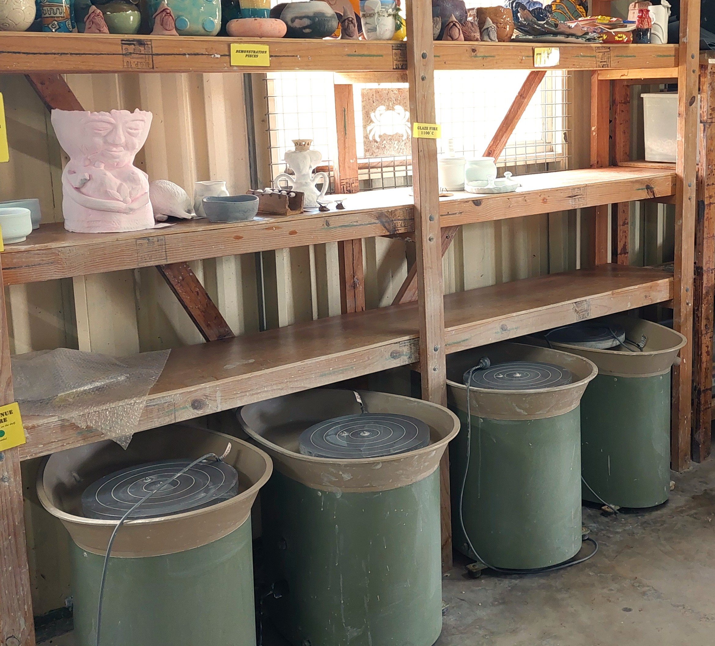 Pottery wheel equipment